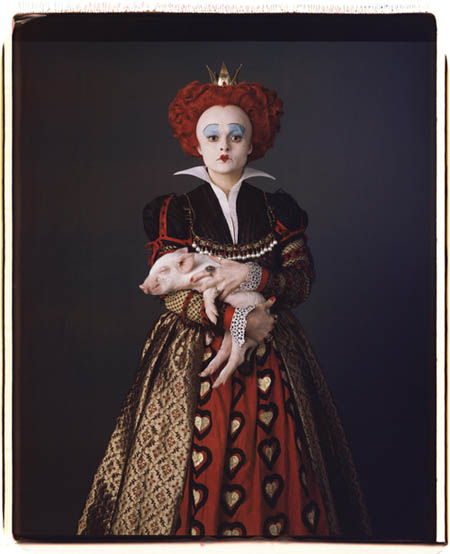 Alice_in_Wonderland_Helena_Bonham_Carter_als_Herzkoenigin Alice_in_Wonderland_Helena_Bonham_Carter_als_Herzkoenigin