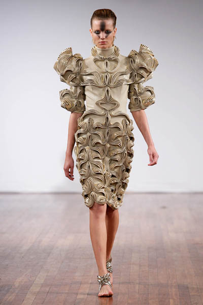 Iris_van_Herpen_SS_2010_1