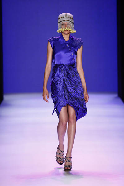 SS10_BlackCoffee_blaues_Kleid