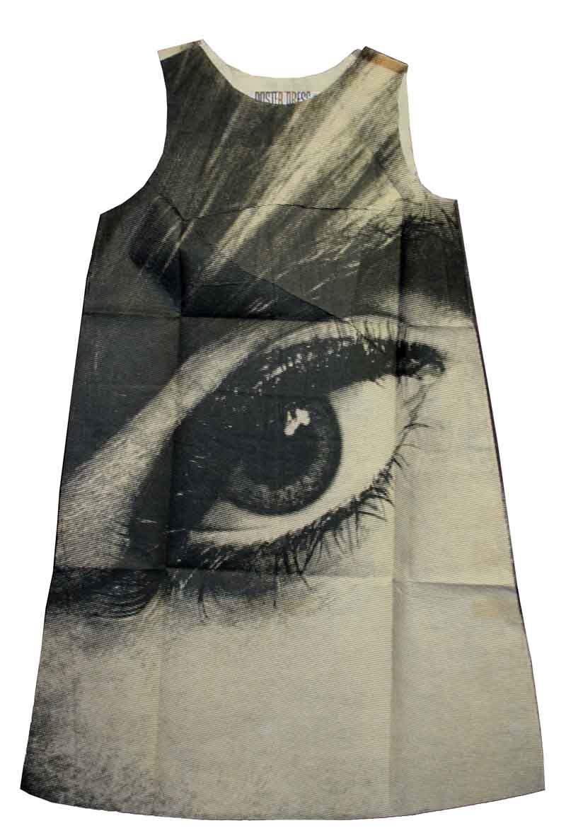 Harry Gordon, Poster Dress „Mystique Eye“, London, 1968, Eigentum der Stiftung für die Hamburger Kunstsammlungen, Foto: Maria Thrun Harry Gordon, Poster Dress „Mystique Eye“, London, 1968, Eigentum der Stiftung für die Hamburger Kunstsammlungen, Foto: Maria Thrun