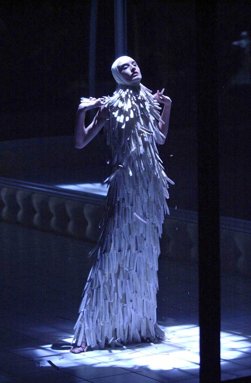 12._Razor_clam_shells_dress_Voss_SS_2001._Model_Erin_O_Connor._Image_firstVIEW